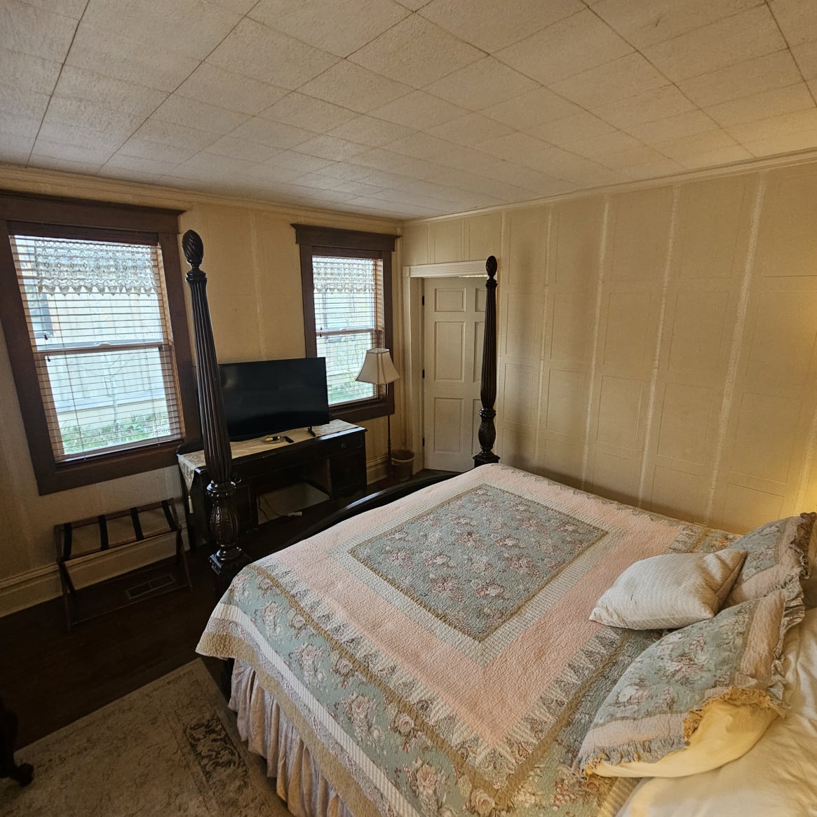 Woodland Farmhouse Inn